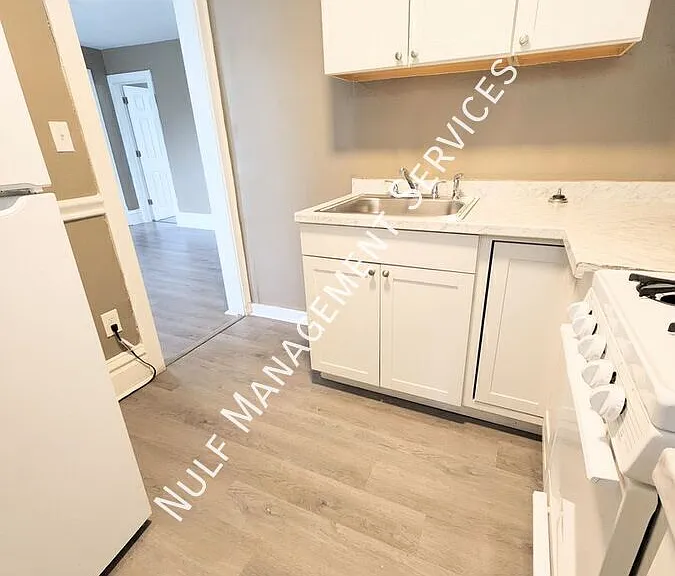 1210 Maple Ave #1 — Photo 1