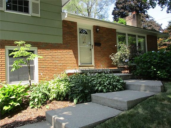 2nd image of 67 Hillcrest Dr