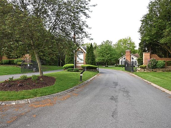 2nd image of 34 Hunters Woods Blvd #B
