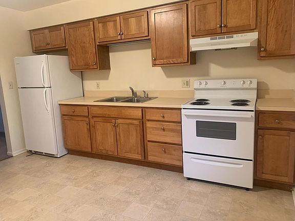 2nd image of 615 Douglas Ave APT D2