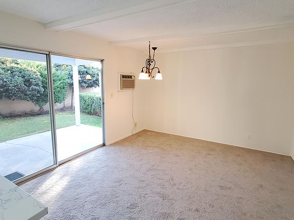 4th image of 1624 E Oak Pl