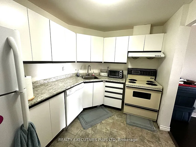 858 Commissioners Rd E #806 — Photo 3
