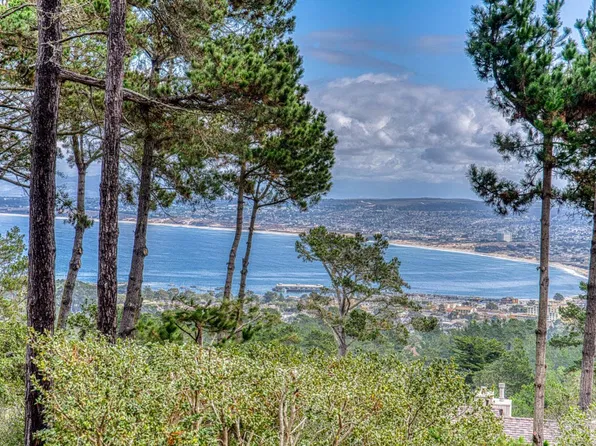 70 Forest Ridge Rd APT 1, Monterey, CA 93940