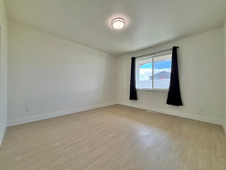 842 Greenfield Dr — Photo 13