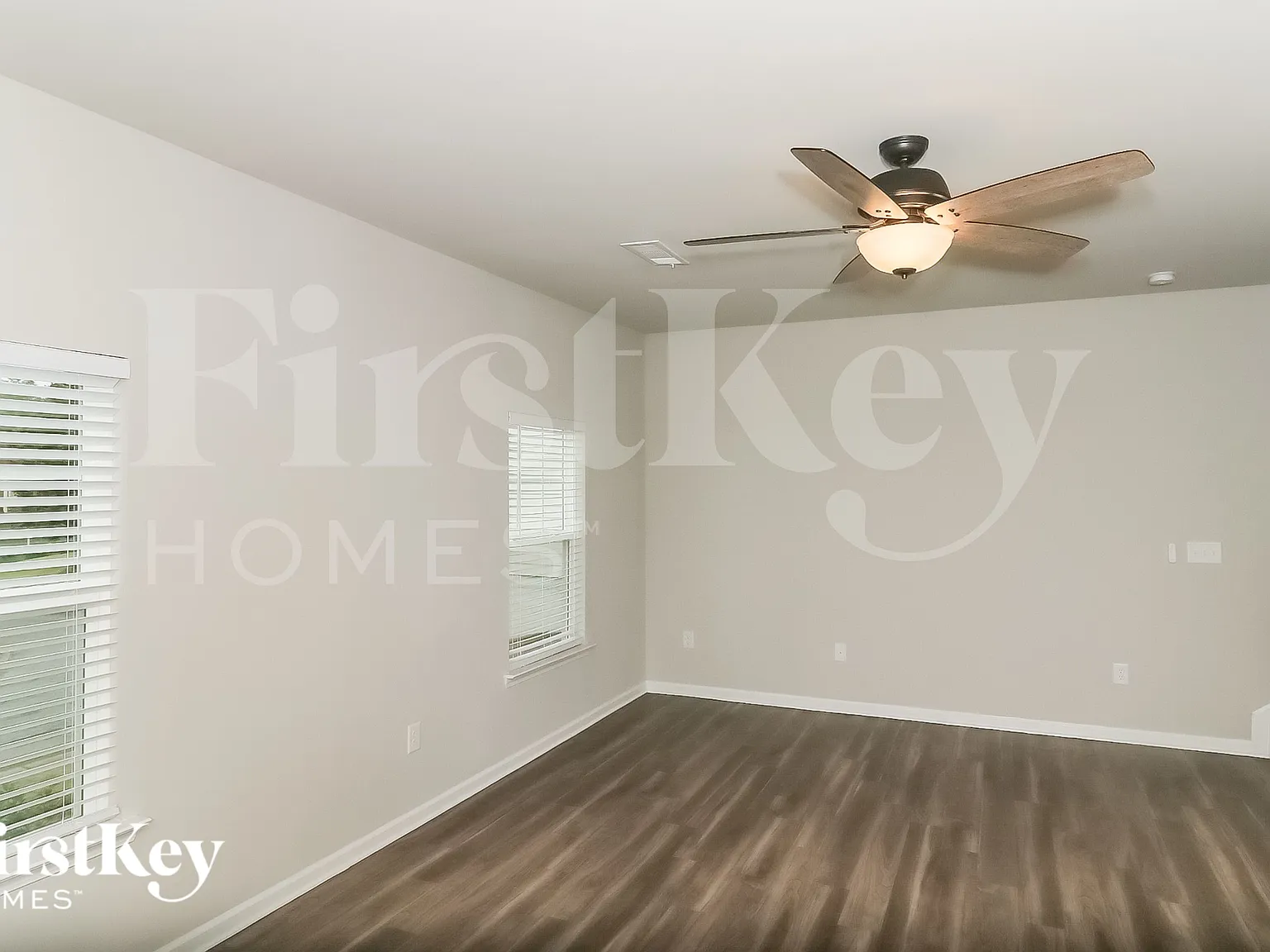 3 bed, 2.5 bath, 2393 sqft, $2,170 — Photo 3