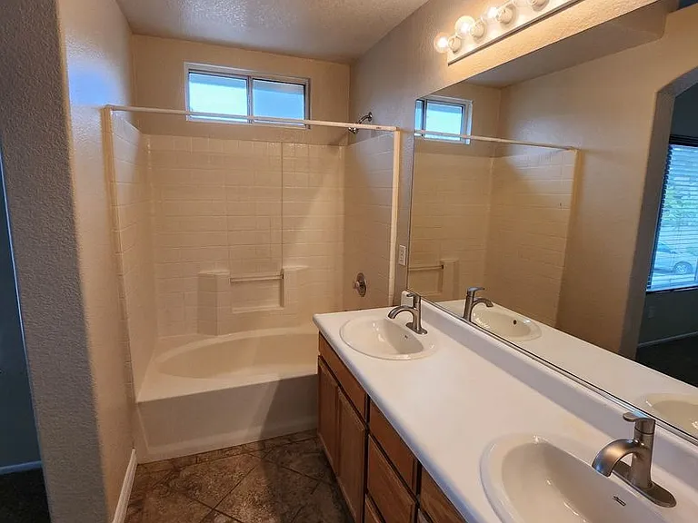 11799 Spruce Run Dr #C — Photo 19