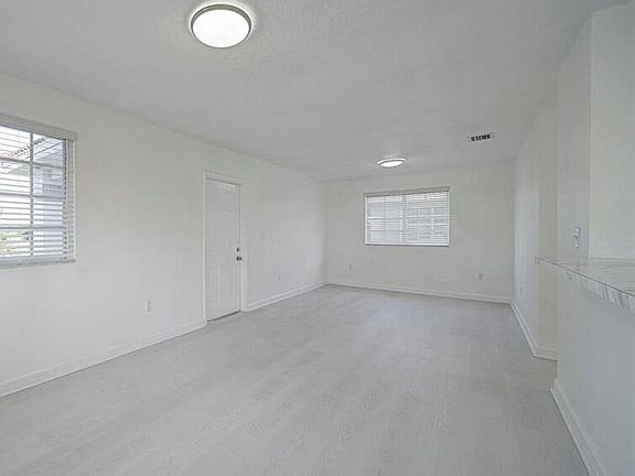 5th image of 221 SW 78TH Place #221/231