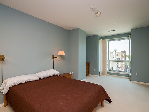 3rd image of 1522 N Prospect Ave Unit 402