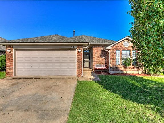 2nd image of 304 Amanda Dr