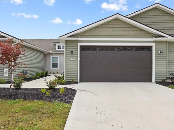 209 Alexander Dr, Elyria, OH 44035