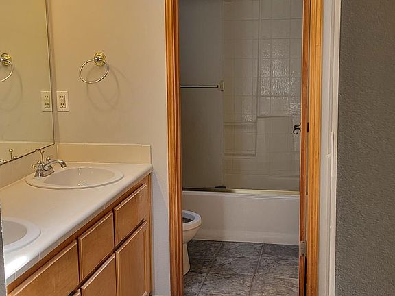 4th image of 7521 55th Pl NE