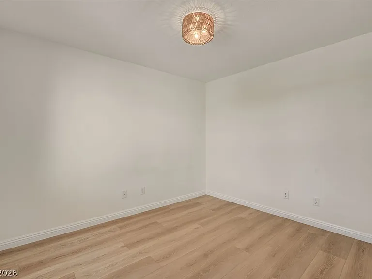 10808 Wallflower Ave — Photo 38