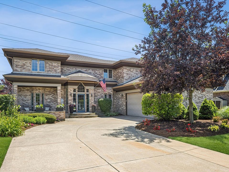 1st image of 10741 Chaucer Dr