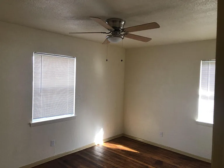 7112 Dogwood Park Dr — Photo 9