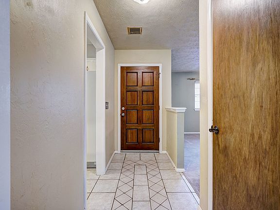 3rd image of 3005 N Holloway Ave