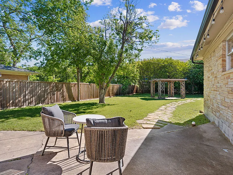 3605 Jeanette Dr — Photo 16