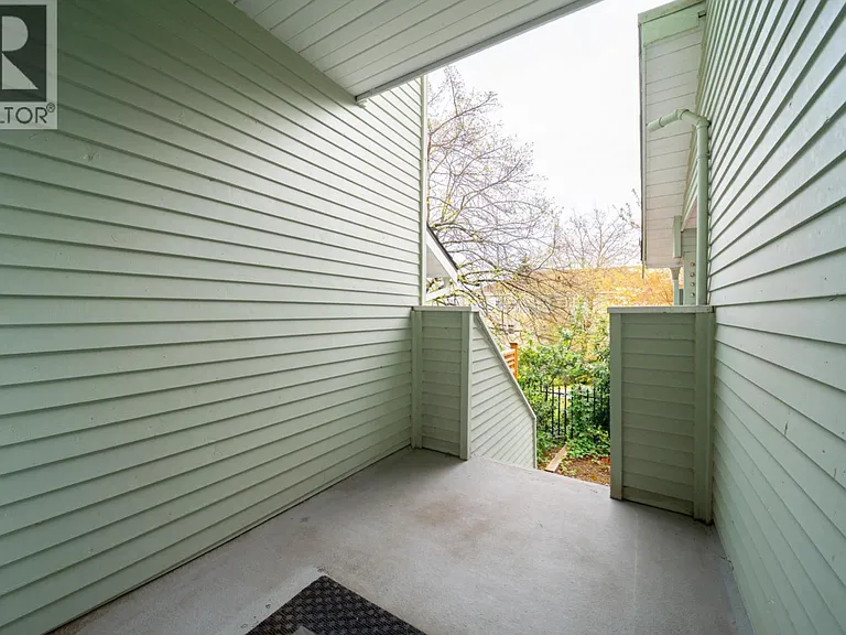 227 Waterleigh Dr #227 — Photo 4