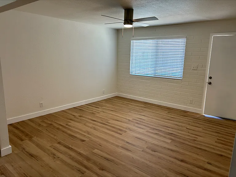 3421 N Paiute Way — Photo 8