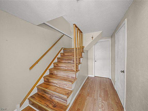 3rd image of 2115 Presidential Pkwy APT 4