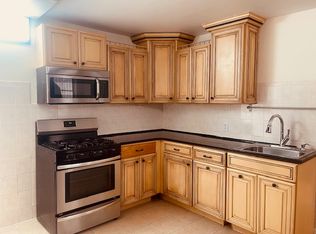 6 Elm Ct, Bayonne, NJ 07002