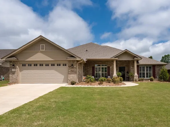 1106 Silver Creek Ln, Alabaster, AL 35007