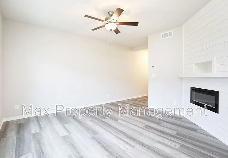 211 NE Whitetail Ln — Photo 21