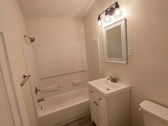 2nd image of 1501 Eastland Dr