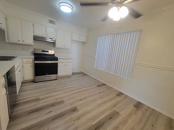 3rd image of 12512 Penn St APT M