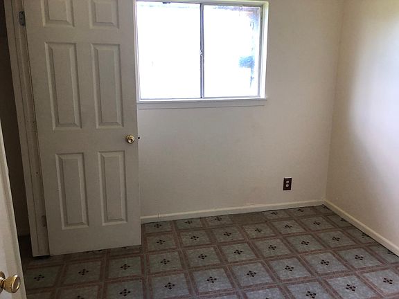 4th image of 859 Yucca St