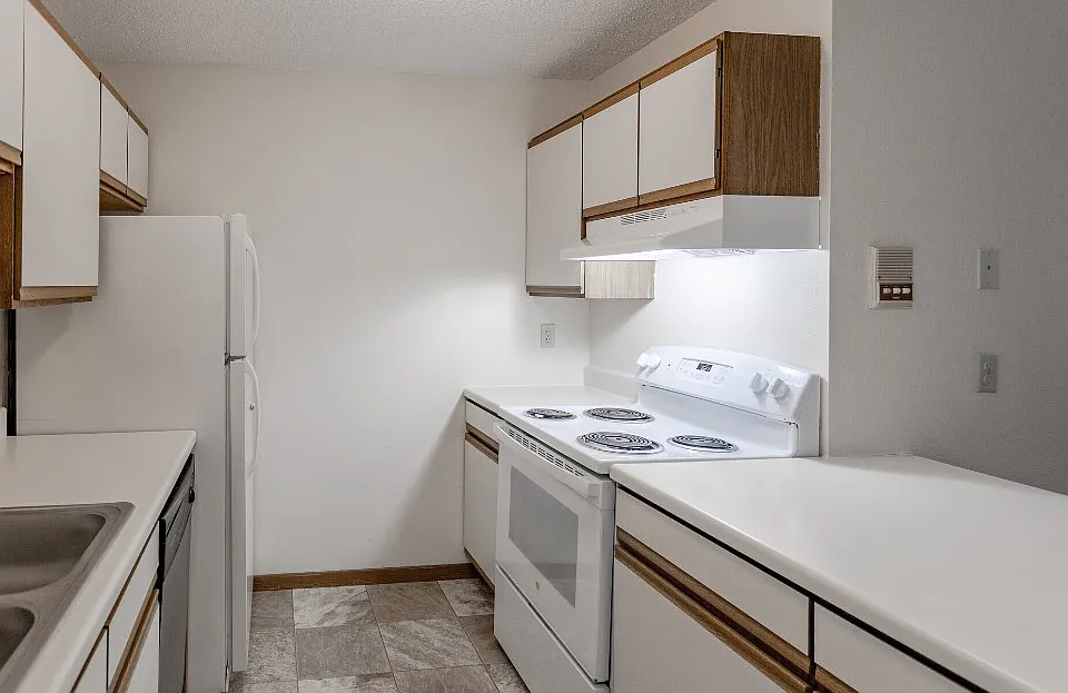 Norway Pines Apartments