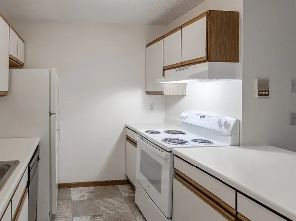 Norway Pines Apartments