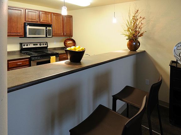 4th image of 1919 University Dr N APT 325