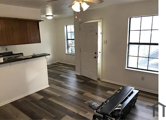 612 Race St #D — Photo 6