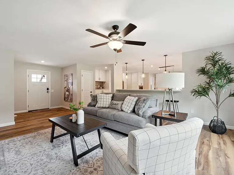 5869 Arcadia Cir — Photo 7