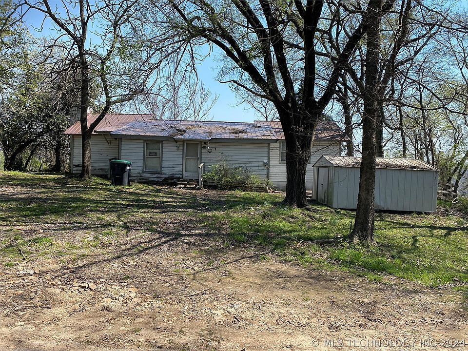 2nd image of 422 S College Ave