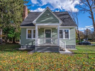 484 Saratoga Rd, Schenectady, NY 12302