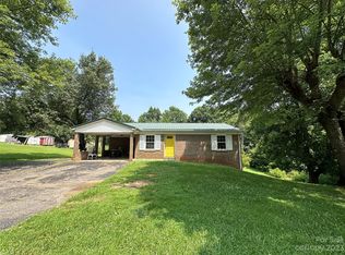 3596 Clarks Chapel Rd, Lenoir, NC 28645