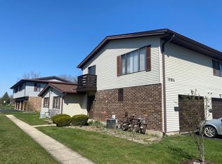 1580 Burton Ct APT A, Aurora, IL 60505