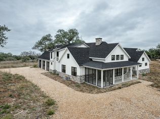801 Grand Oaks, Hondo, TX 78861