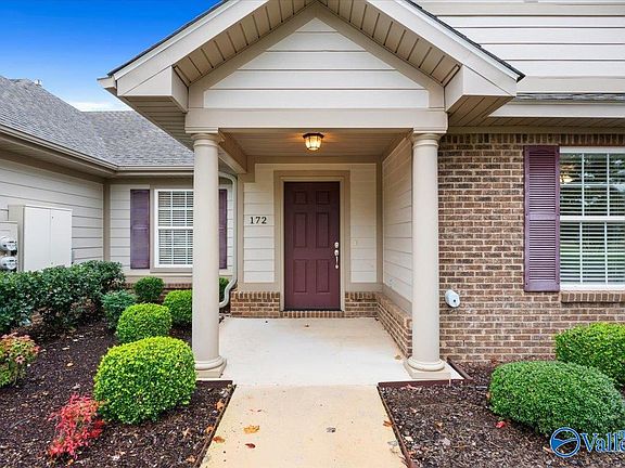 5th image of 172 Moore Farm Cir