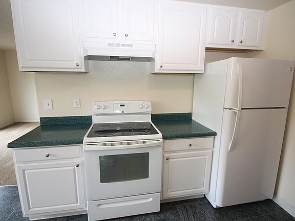 2nd image of 1904 W 31st St #K