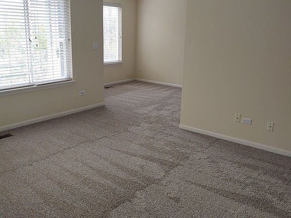 3rd image of 325 Crestview Dr Unit A