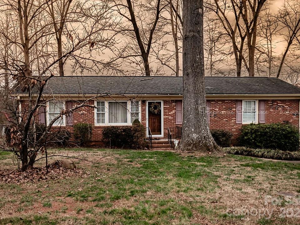 1st image of 211 Bright Ave