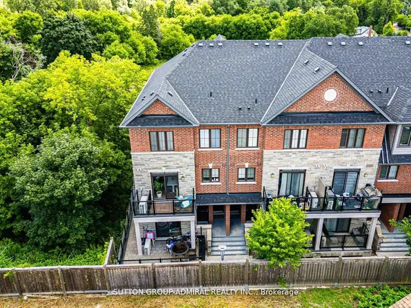 196 Pine Grove Rd #3, Vaughan, ON L4L 0H8