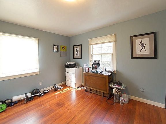 2nd image of 300 Fremont Ave