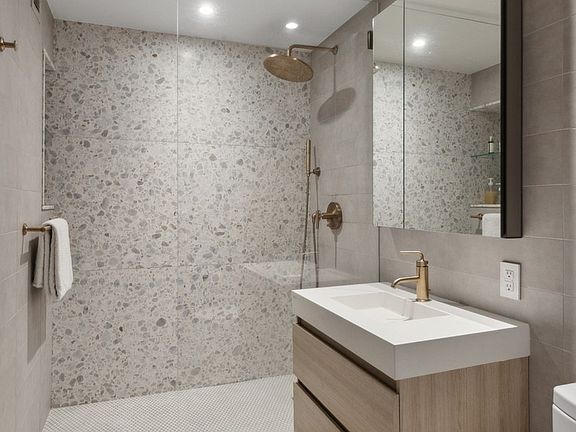 4th image of 425 E 13th St APT 1K