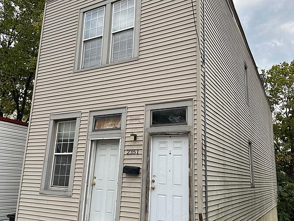 2nd image of 2351 Rohs St