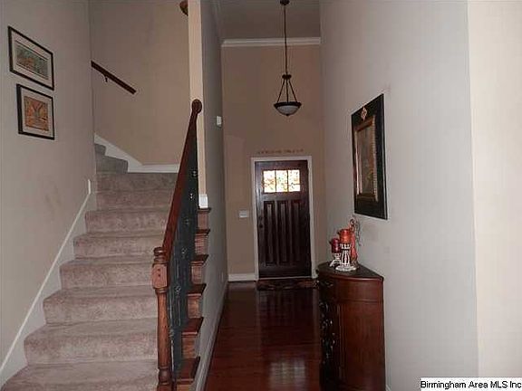 3rd image of 1081 Kerry Dr