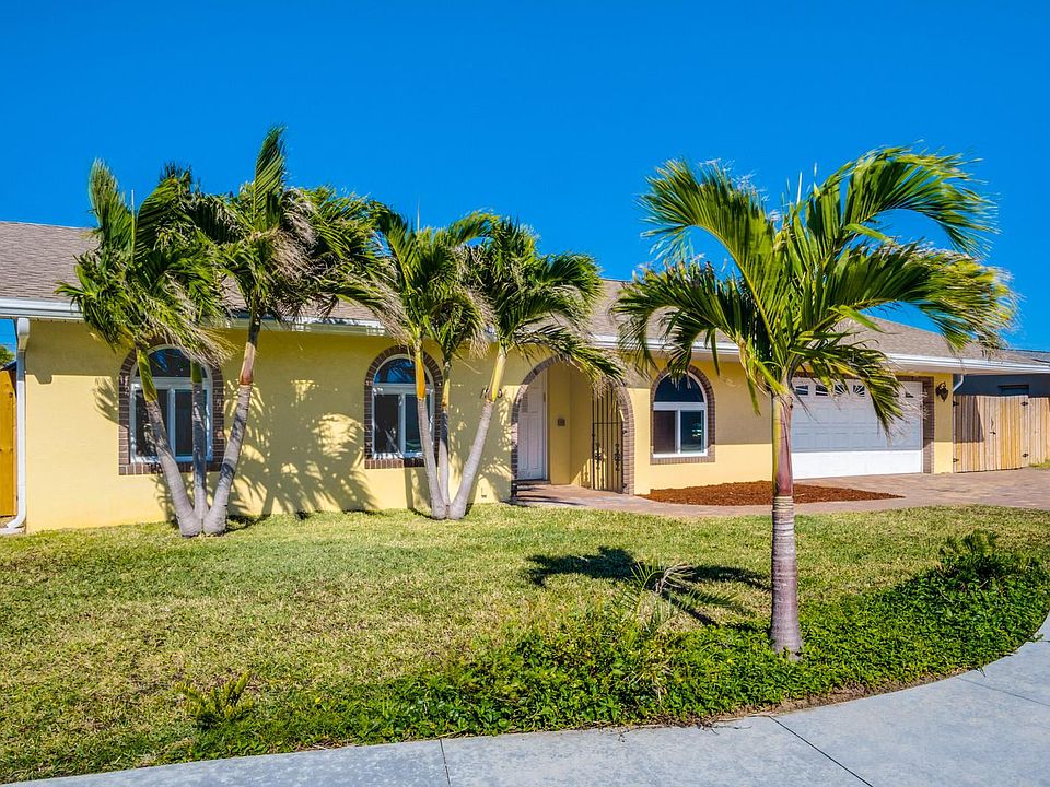 Beach-Side 4 Bedroom