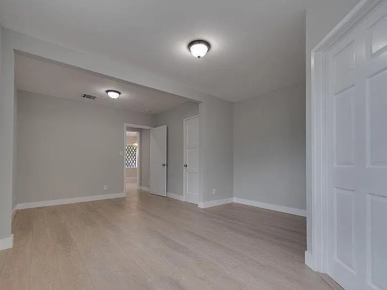 14241 Burton St — Photo 13